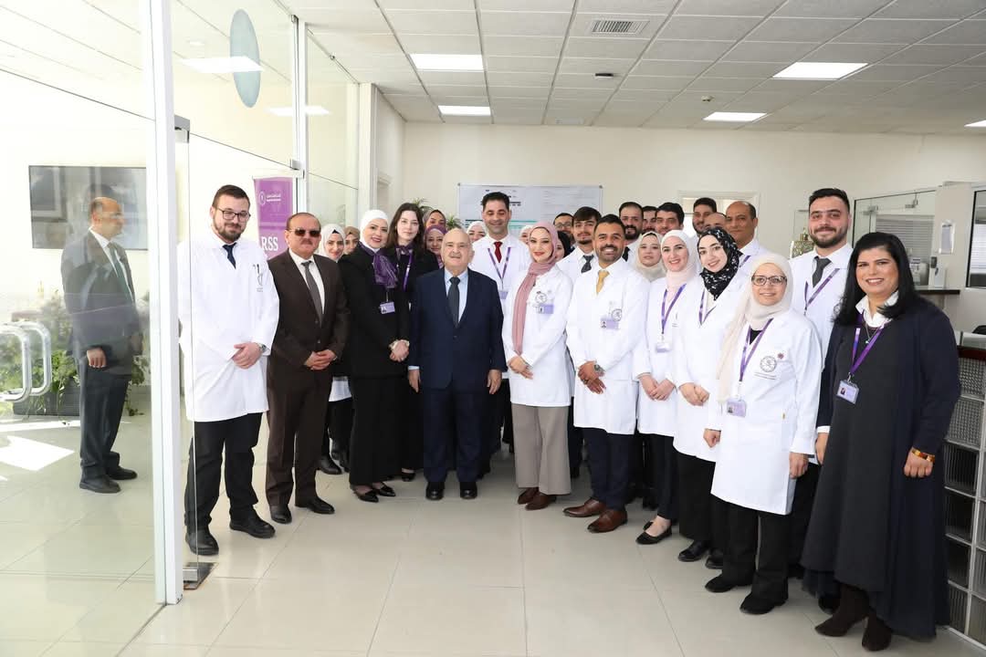 بحضور الأمير الحسن رئيس الحكومة يزور الجمعية العلمية الملكية... صور