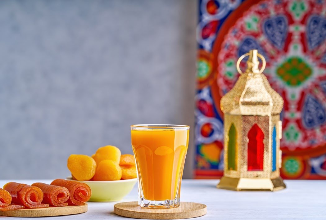 قمر الدين أصبح رمزًا لرمضان في العالم العربي