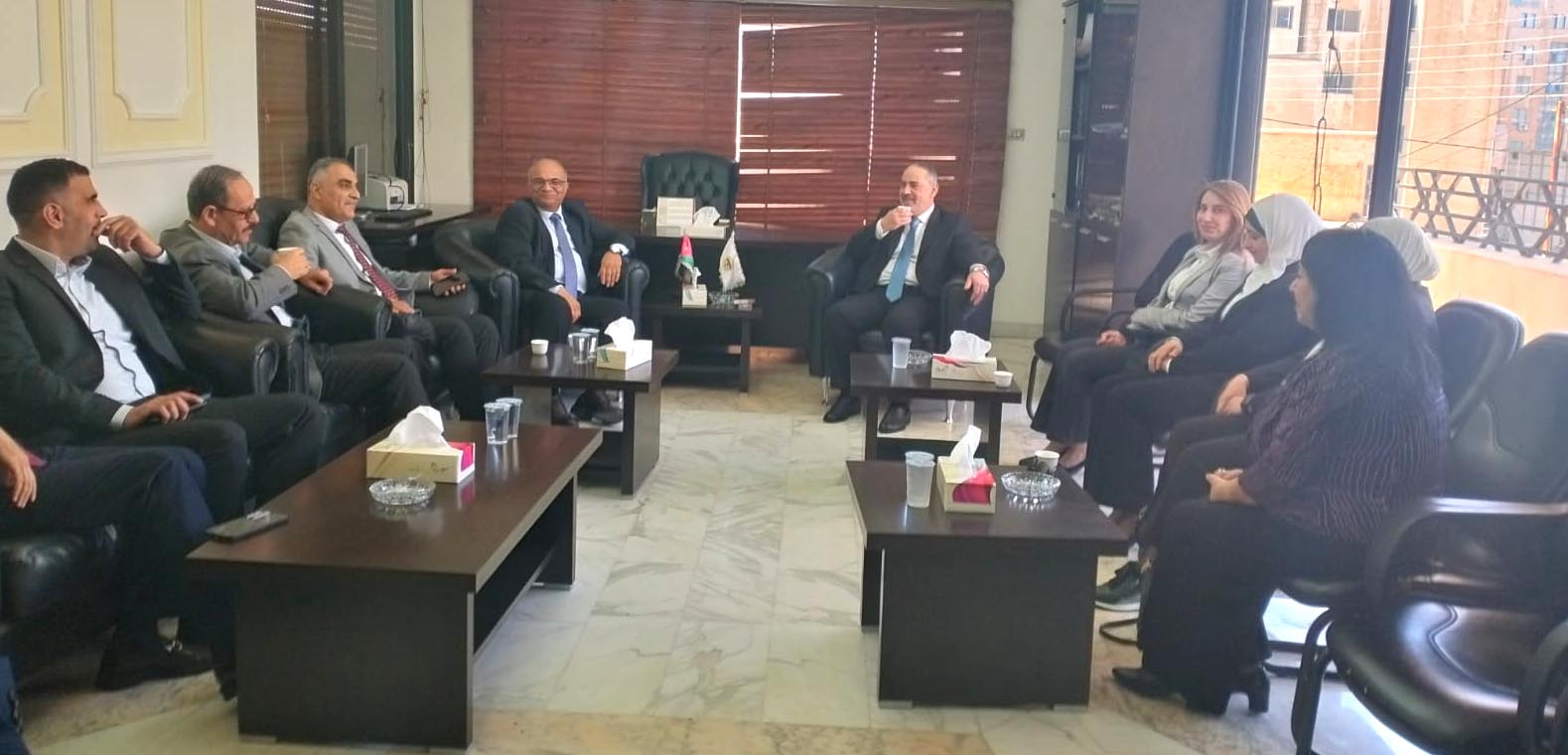 مدير هيئة الإعلام يزور نقابة الصحفيين ويؤكد على تعزيز التعاون المشترك