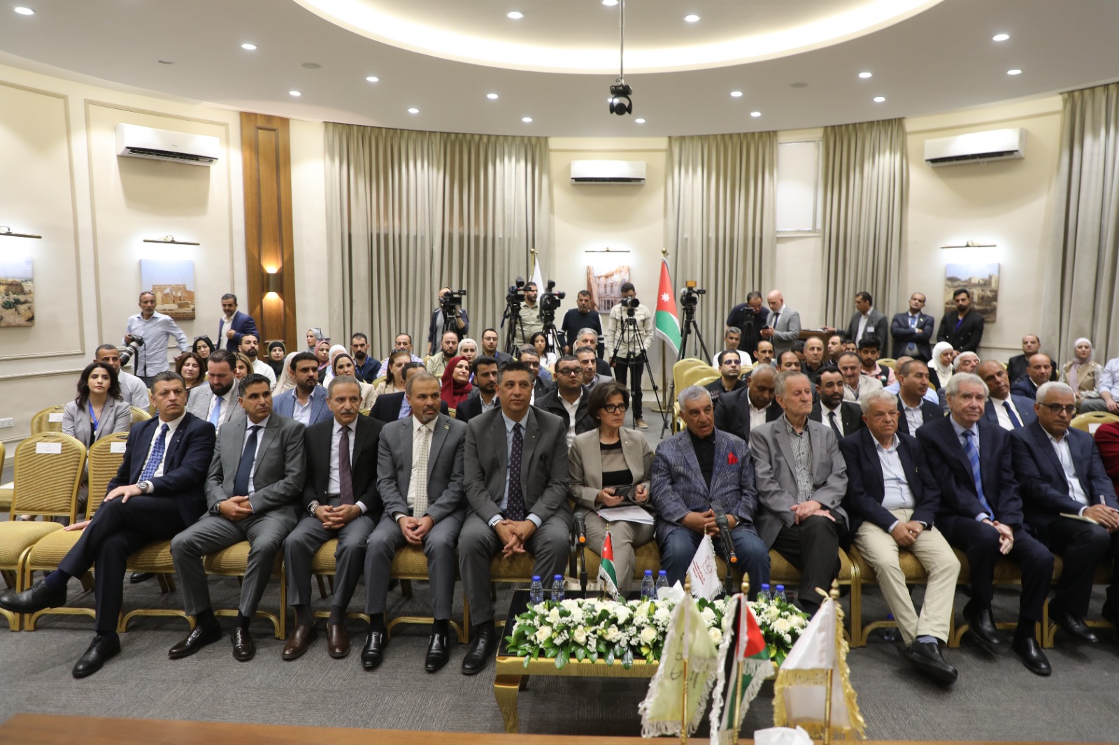 مذكرة تفاهم بين وزارة السياحة والآثار ومؤسسة زاهي حواس لتعزيز التعاون في مجال الآثار والتراث