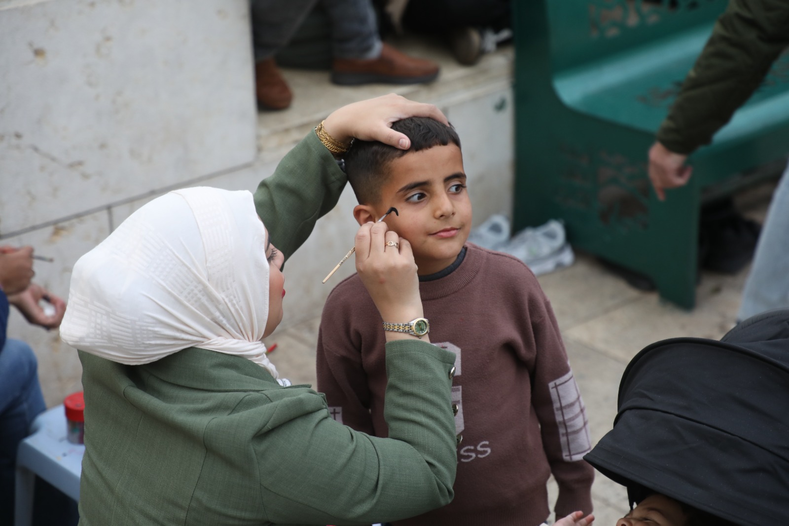 السياحة: أجواء استثنائية واحتشاد جماهيري ضخم في المدرج الروماني بانطلاق فعاليات عيد الفطر