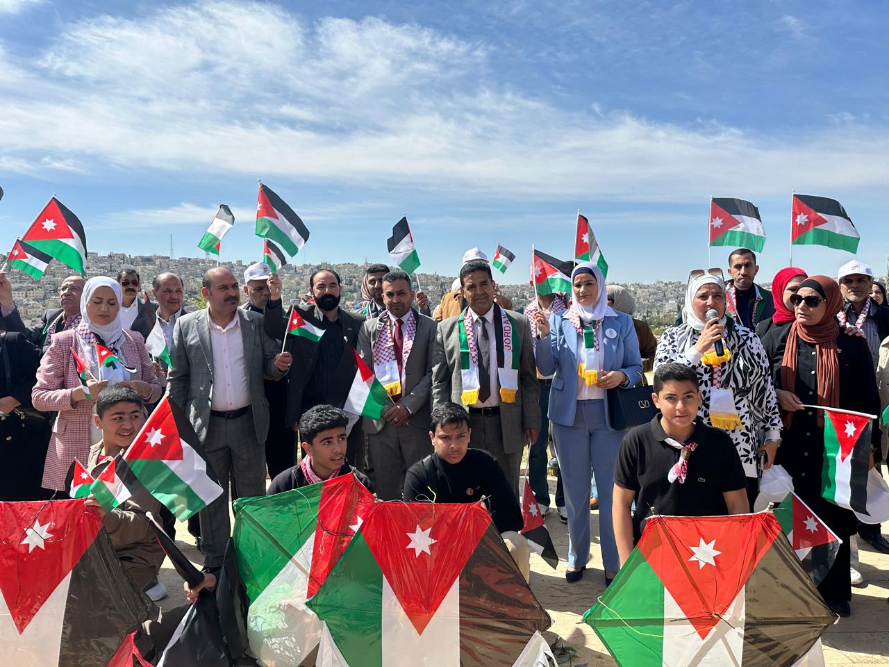 صورة حول : فيديو وصور .. أسرة تربية لواء ماركا تحتفل بيوم العلم فيديو وصور .. أسرة تربية لواء ماركا تحتفل بيوم العلم