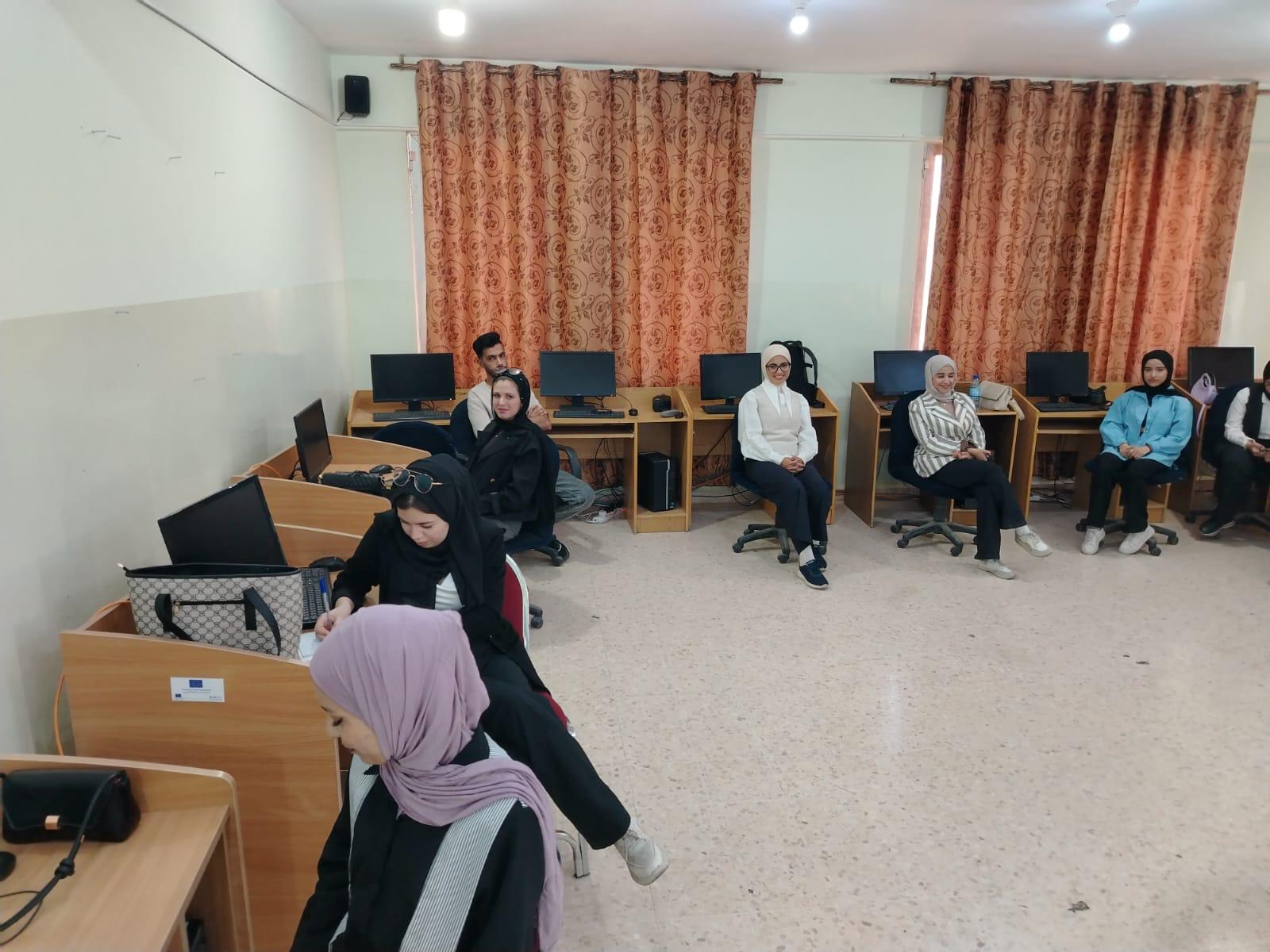 انطلاق برنامج 'التسويق الرقمي' في مركز شباب مادبا لتعزيز مهارات الشباب بسوق العمل