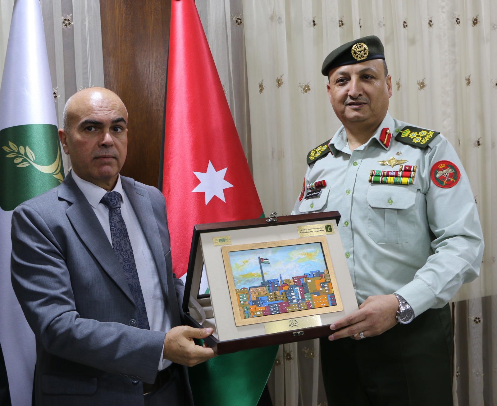 الضمان تجدد شراكتها مع الاستهلاكية العسكرية وتبدأ باستقبال طلبات الاستفادة من بطاقة حيّاك