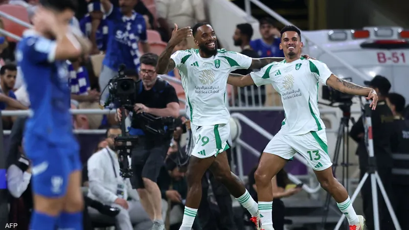 صورة حول : الأهلي يقصي الهلال بثلاثية ويتأهل لنهائي آسيا للمرة الثالثة الأهلي يقصي الهلال بثلاثية ويتأهل لنهائي آسيا للمرة الثالثة