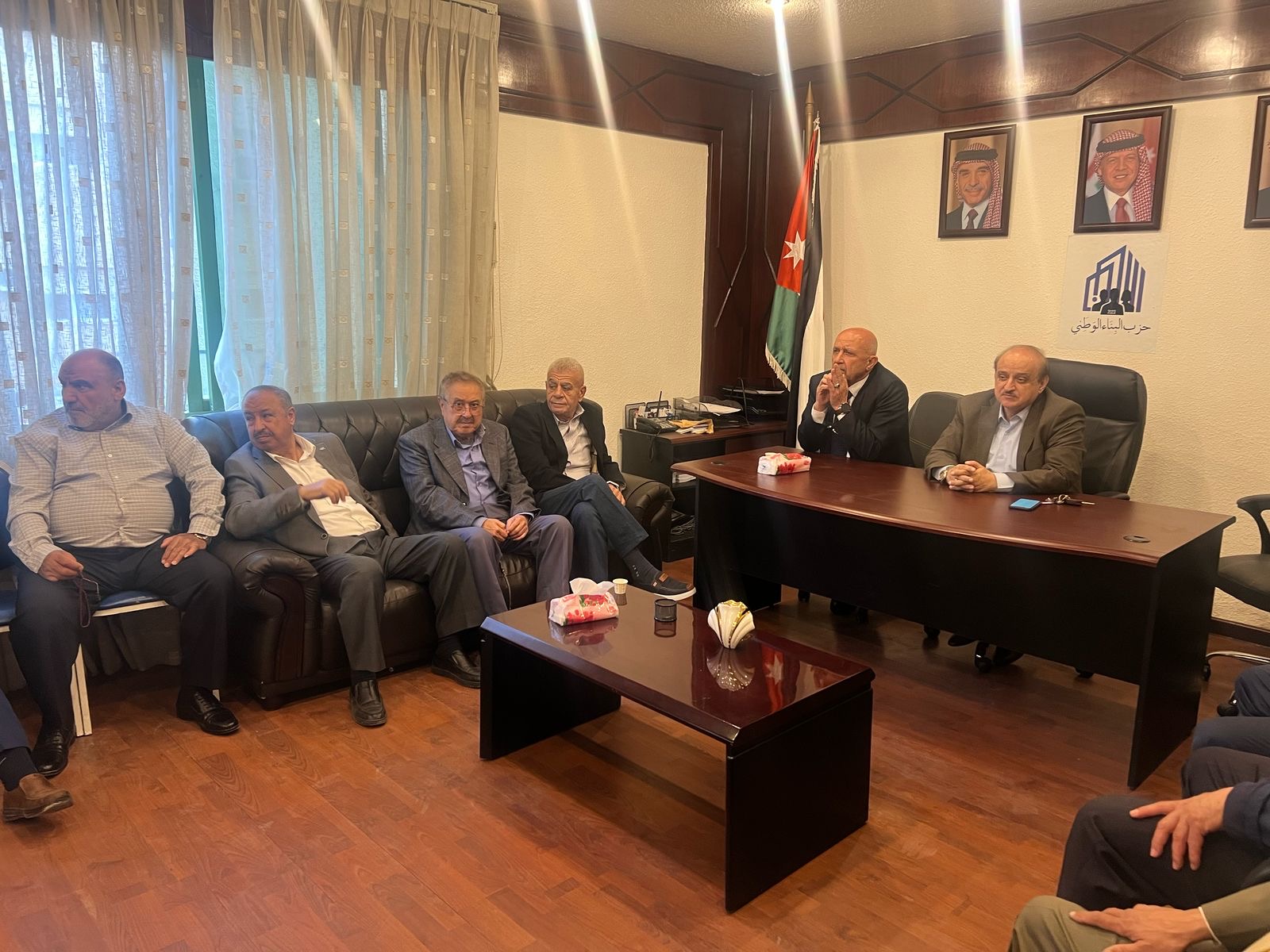 "البناء الوطني" يُكرِّم الحنيطي والمحسيري