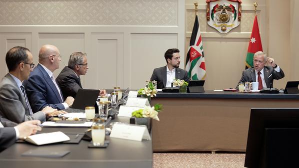 صورة حول : الملك يتابع بحضور ولي العهد تقدم سير العمل في البرنامج التنفيذي لرؤية التحديث الاقتصادي الملك يتابع بحضور ولي العهد تقدم سير العمل في البرنامج التنفيذي لرؤية التحديث الاقتصادي