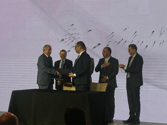 صورة حول : جوبترول وغاز الأردن يوقعان اتفاقية استراتيجية لتأسيس الشركة الوطنية المتطورة للغاز الطبيعي "وطني" لتعزيز استدامة الطاقة في الأردن جوبترول وغاز الأردن يوقعان اتفاقية استراتيجية لتأسيس الشركة الوطنية المتطورة للغاز الطبيعي "وطني" لتعزيز استدامة الطاقة في الأردن