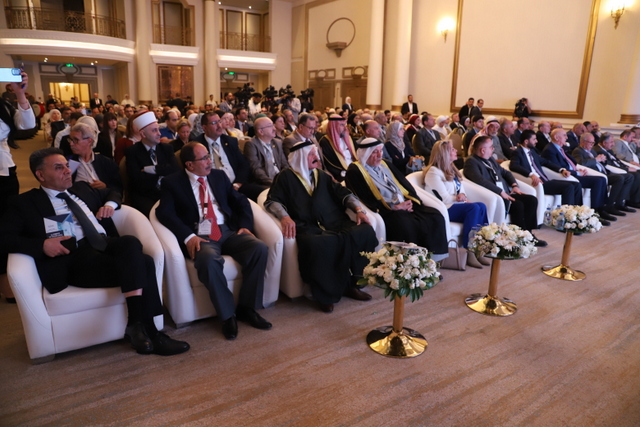 صورة حول : إنطلاق أعمال مؤتمر المسؤولية الطبية وصناعة السياحة العلاجية إنطلاق أعمال مؤتمر المسؤولية الطبية وصناعة السياحة العلاجية