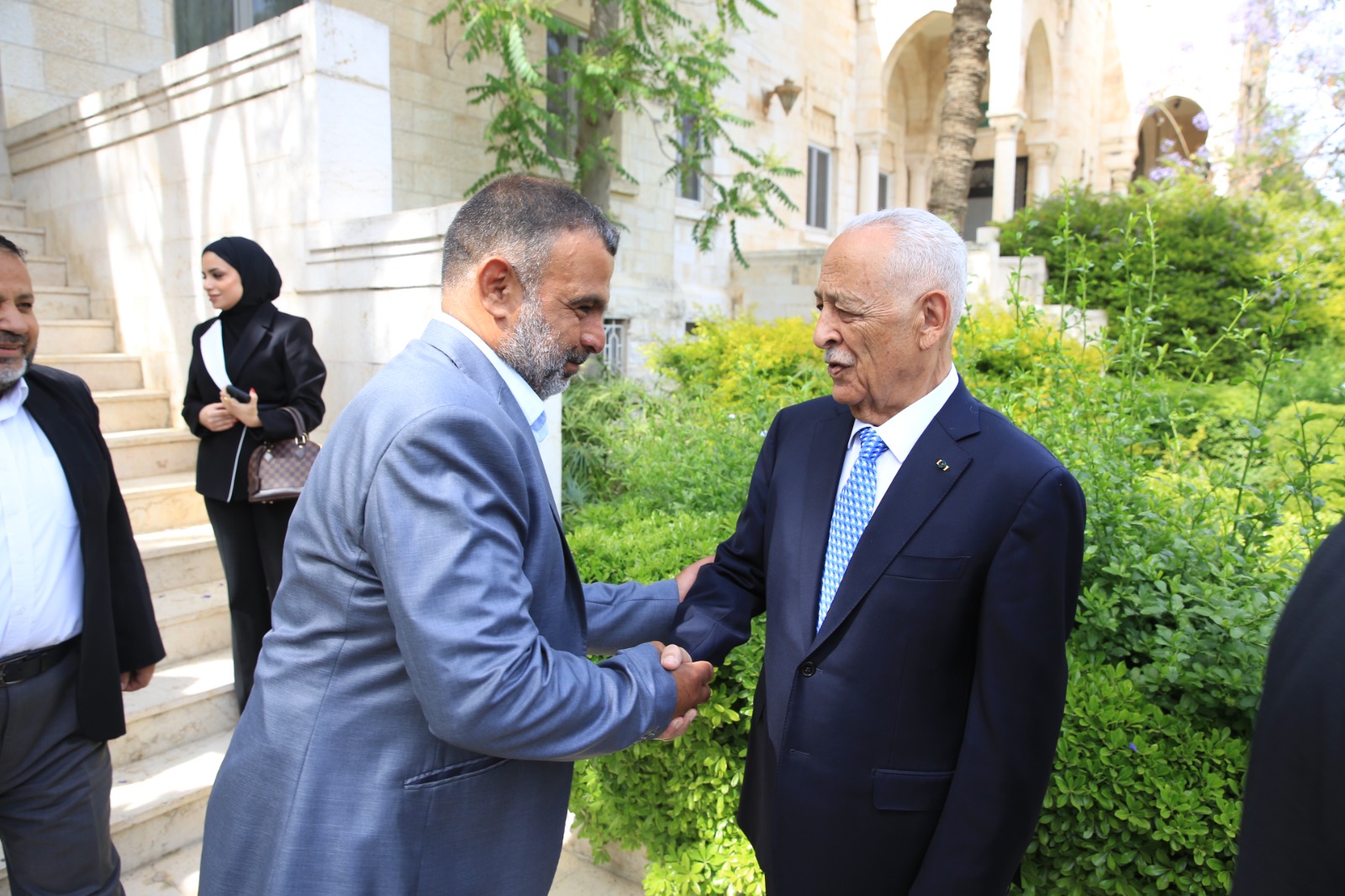 صورة حول : العيسوي: الأردن بقيادته الهاشمية ووحدة شعبه نموذجٌ في الثبات العيسوي: الأردن بقيادته الهاشمية ووحدة شعبه نموذجٌ في الثبات