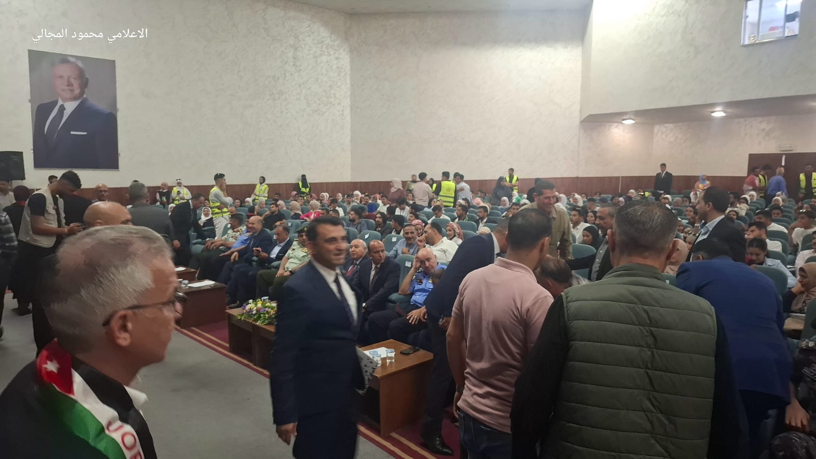 صورة حول : النعيمات يرعى احتفال جامعة مؤتة بعيد الاستقلال التاسع والسبعين النعيمات يرعى احتفال جامعة مؤتة بعيد الاستقلال التاسع والسبعين