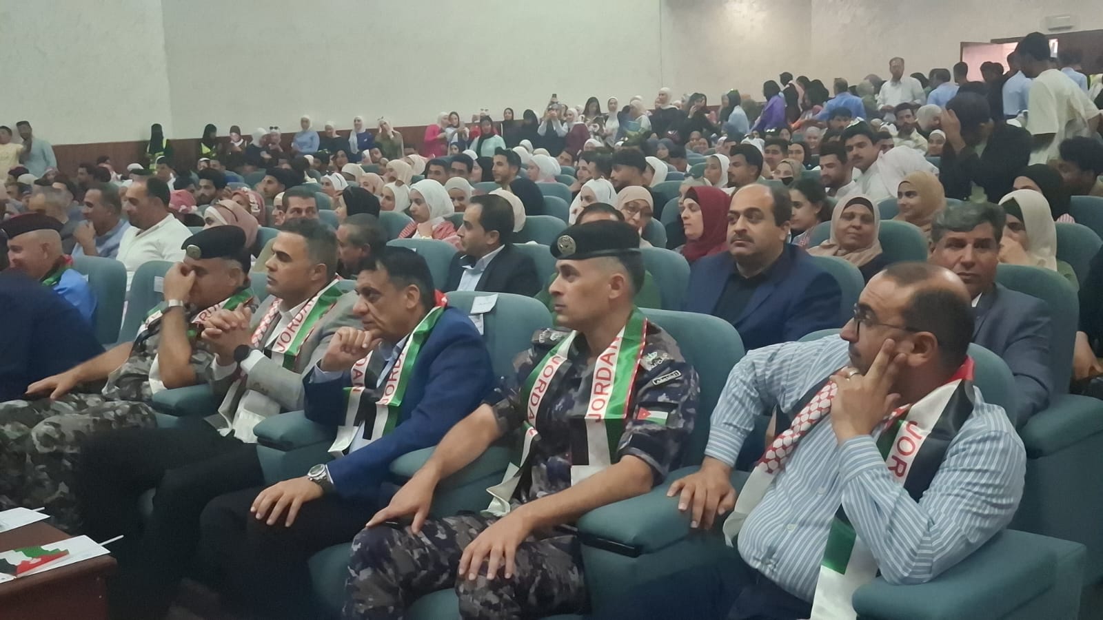 صورة حول : النعيمات يرعى احتفال جامعة مؤتة بعيد الاستقلال التاسع والسبعين النعيمات يرعى احتفال جامعة مؤتة بعيد الاستقلال التاسع والسبعين