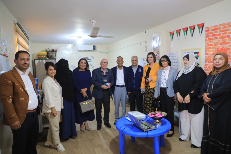 صورة حول : لجنة المرأة في الأعيان تزور لواء القويرة لجنة المرأة في الأعيان تزور لواء القويرة