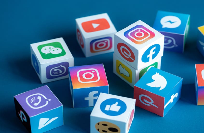 الأردن .. حجب تطبيقات التراسل في محيط مدارس "التوجيهي" .. تفاصيل