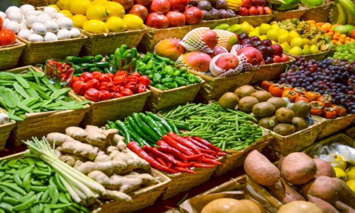 تعرف على أسعار الخضار والفواكه في السوق المركزي