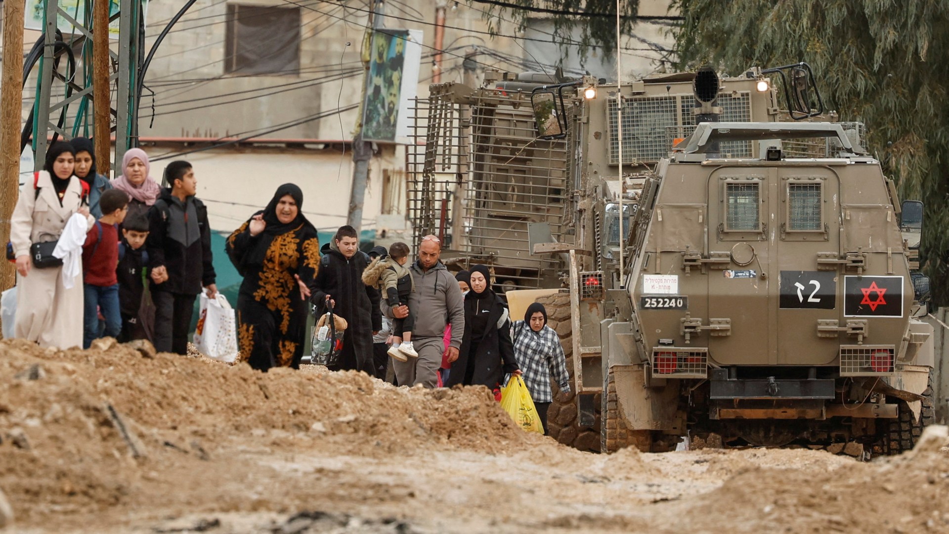 الاحتلال يخطر بهدم جميع منازل قرية النعمان شرق بيت لحم