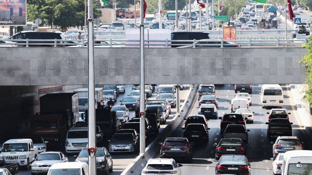 صورة حول : إطلاق التشغيل التجريبي لمشروع النقل بين عمان والمحافظات إطلاق التشغيل التجريبي لمشروع النقل بين عمان والمحافظات