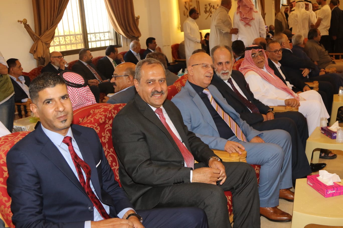 صورة حول : الذنيبات يرأس مراسم خطوبة نجل الزميل وليد الجلاد على كريمة بسام الرقاد الذنيبات يرأس مراسم خطوبة نجل الزميل وليد الجلاد على كريمة بسام الرقاد