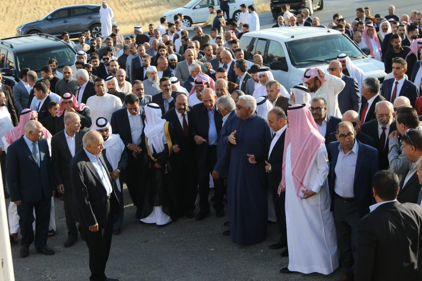 صورة حول : الذنيبات يرأس مراسم خطوبة نجل الزميل وليد الجلاد على كريمة بسام الرقاد الذنيبات يرأس مراسم خطوبة نجل الزميل وليد الجلاد على كريمة بسام الرقاد