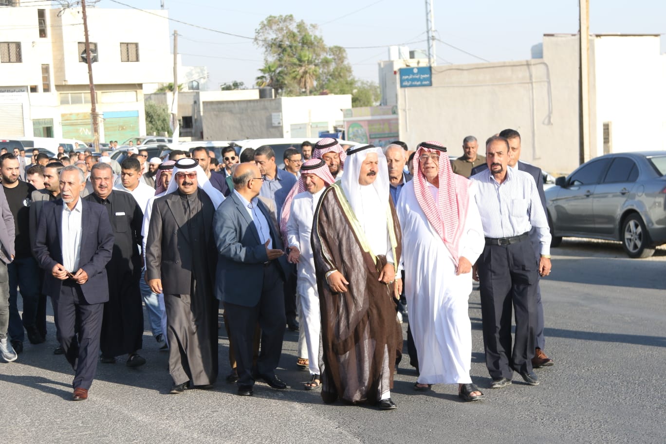 صورة حول : الذنيبات يرأس مراسم خطوبة نجل الزميل وليد الجلاد على كريمة بسام الرقاد الذنيبات يرأس مراسم خطوبة نجل الزميل وليد الجلاد على كريمة بسام الرقاد