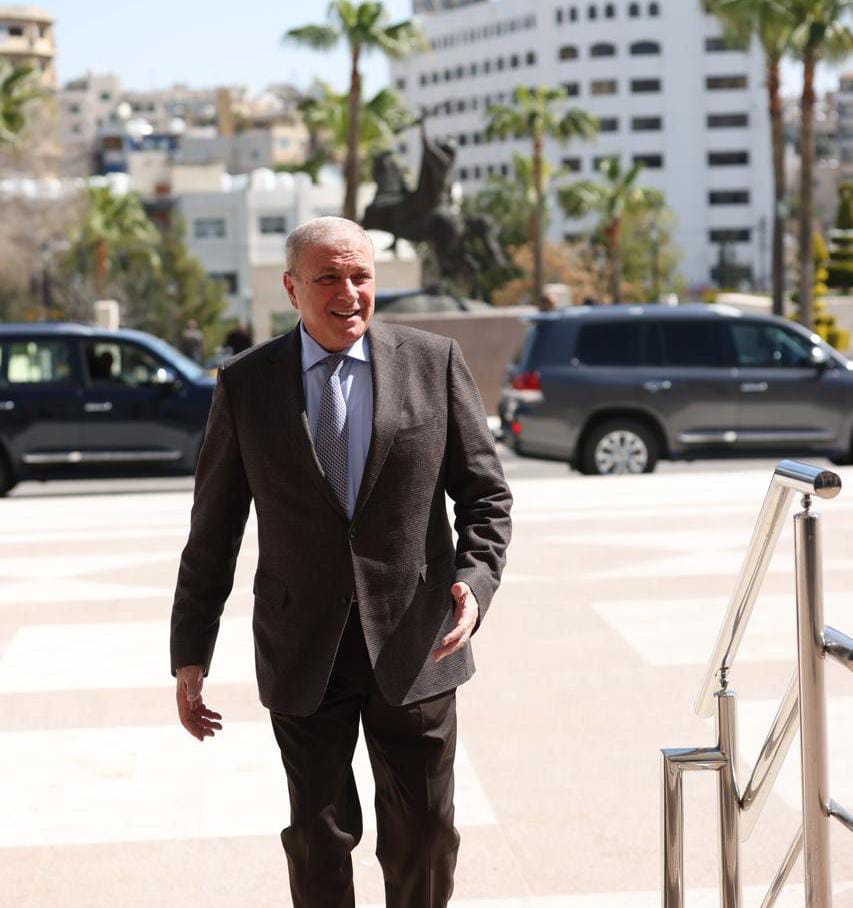 النائب خميس عطية يسأل عن العفو العام ووقف مشاريع المحافظات