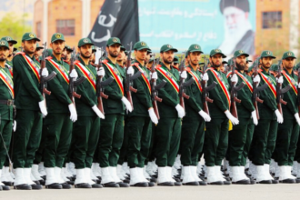 الحرس الثوري الإيراني يطلق مناورات جنوب البلاد