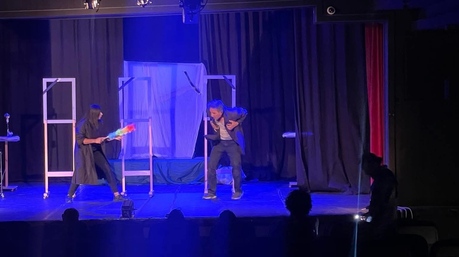 ثلاجة الموتى”… صدمة مسرحية تهز وجدان جمهور مهرجان جرش 39