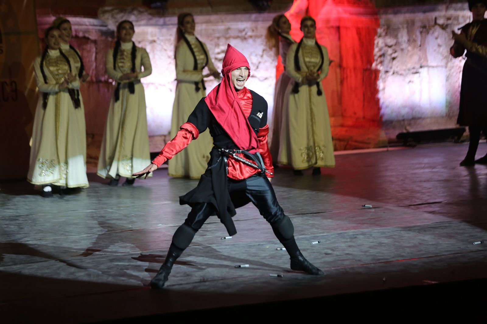 الأكثر مشاركة في مهرجان جرش فرقة " نادي الجيل " تقدم فلكلور وتراث الشركس على المسرح الجنوبي