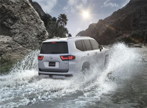 صورة حول : تويوتا تُدشن عصر السيارات الكهربائية للطرقات الوعرة وتطلق أول لاند كروزر هايبرد في الشرق الأوسط وقريبًا في الأردن تويوتا تُدشن عصر السيارات الكهربائية للطرقات الوعرة وتطلق أول لاند كروزر هايبرد في الشرق الأوسط وقريبًا في الأردن
