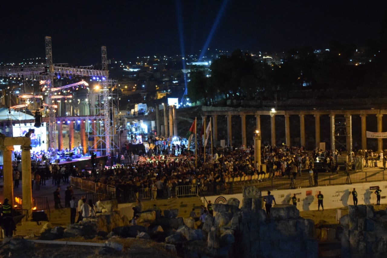 صورة حول : أيمن سماوي، "تعالوا نُكمل الحكاية". في حديث مع المدير التنفيذي لمهرجان جرش للثقافة والفنون أيمن سماوي، "تعالوا نُكمل الحكاية". في حديث مع المدير التنفيذي لمهرجان جرش للثقافة والفنون
