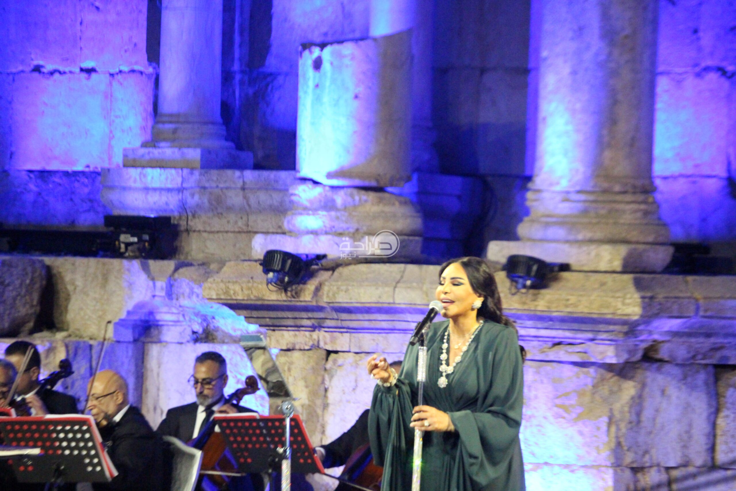 أحلام تعيد ذكريات الزمن الجميل في مهرجان جرش "فيديو وصور"