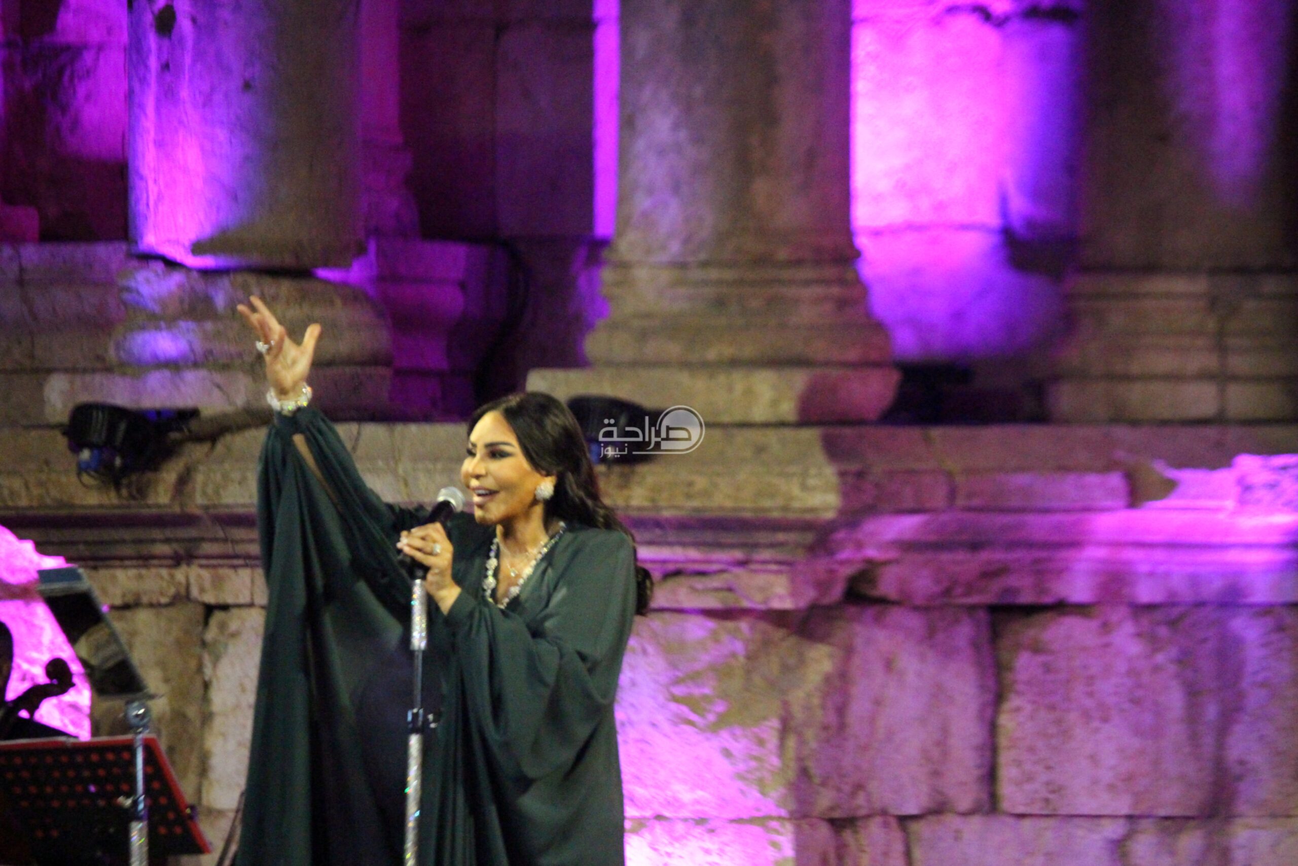 أحلام تعيد ذكريات الزمن الجميل في مهرجان جرش "فيديو وصور"