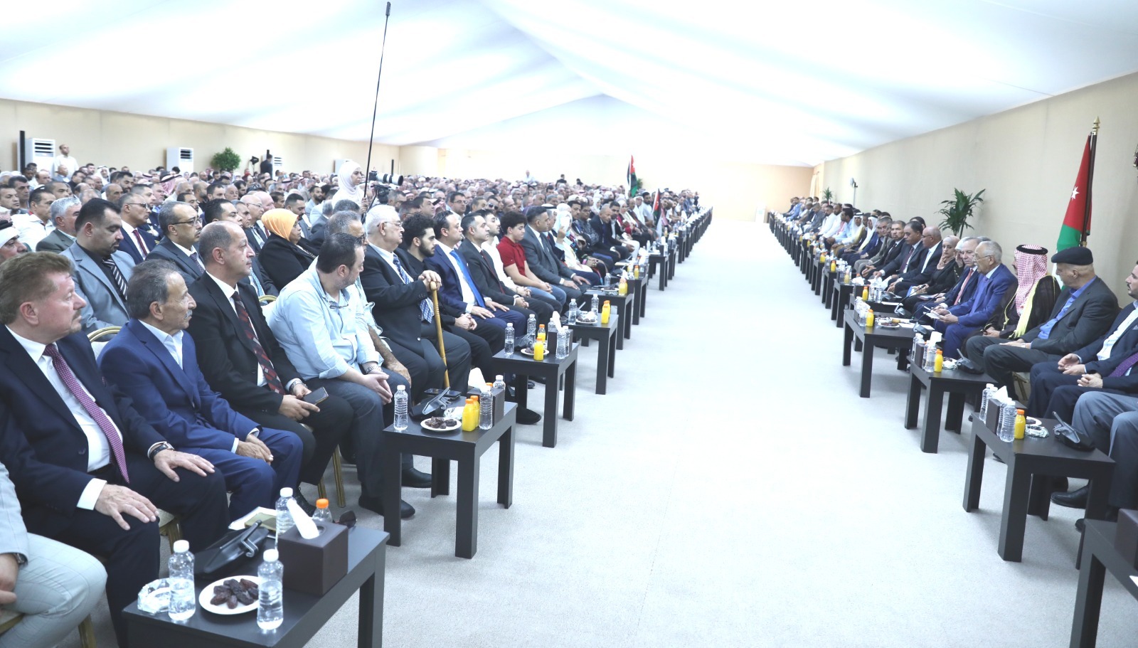 العيسوي: الملك يؤكد أولوية القضية الفلسطينية وحق العودة الفلسطيني المقدس لكل الأجيال