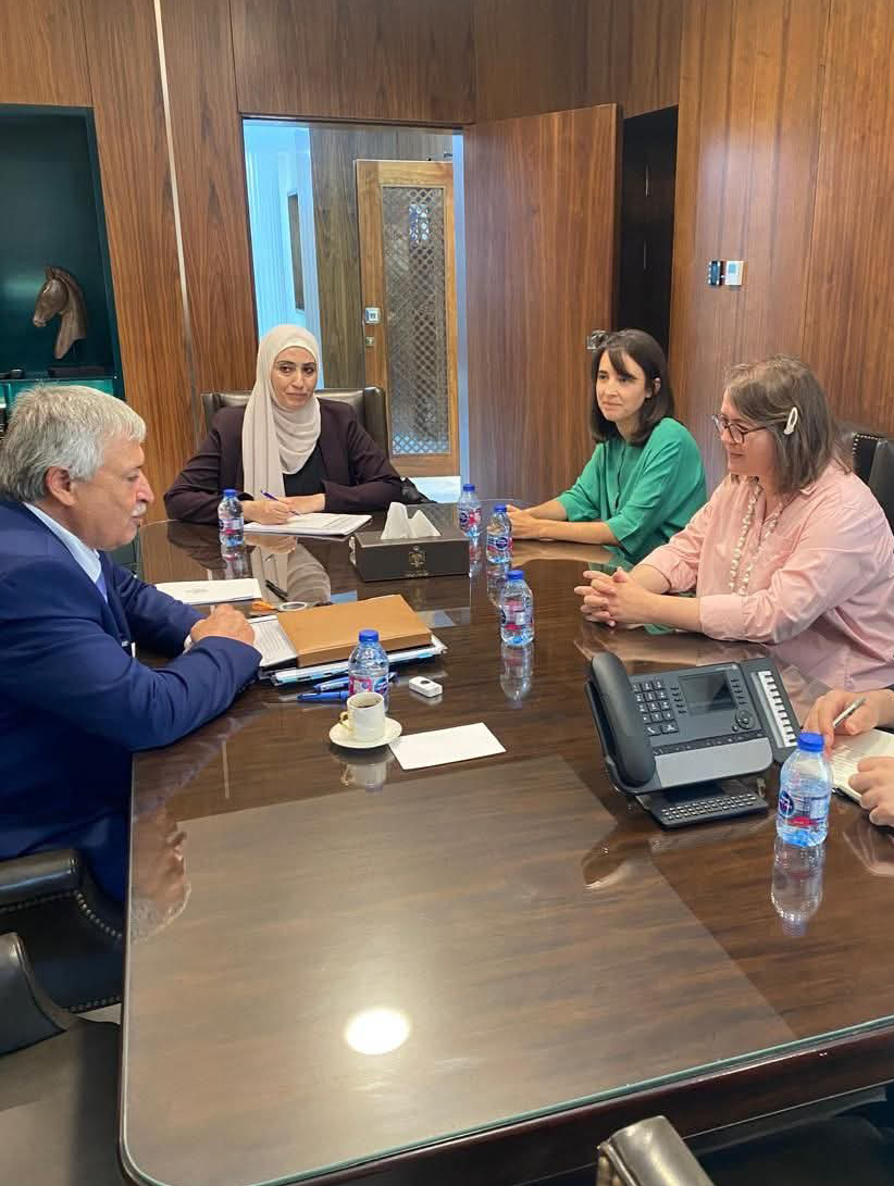 صورة حول : الأردن وبريطانيا تبحثان دعم النقل العام واللوجستيات الأردن وبريطانيا تبحثان دعم النقل العام واللوجستيات