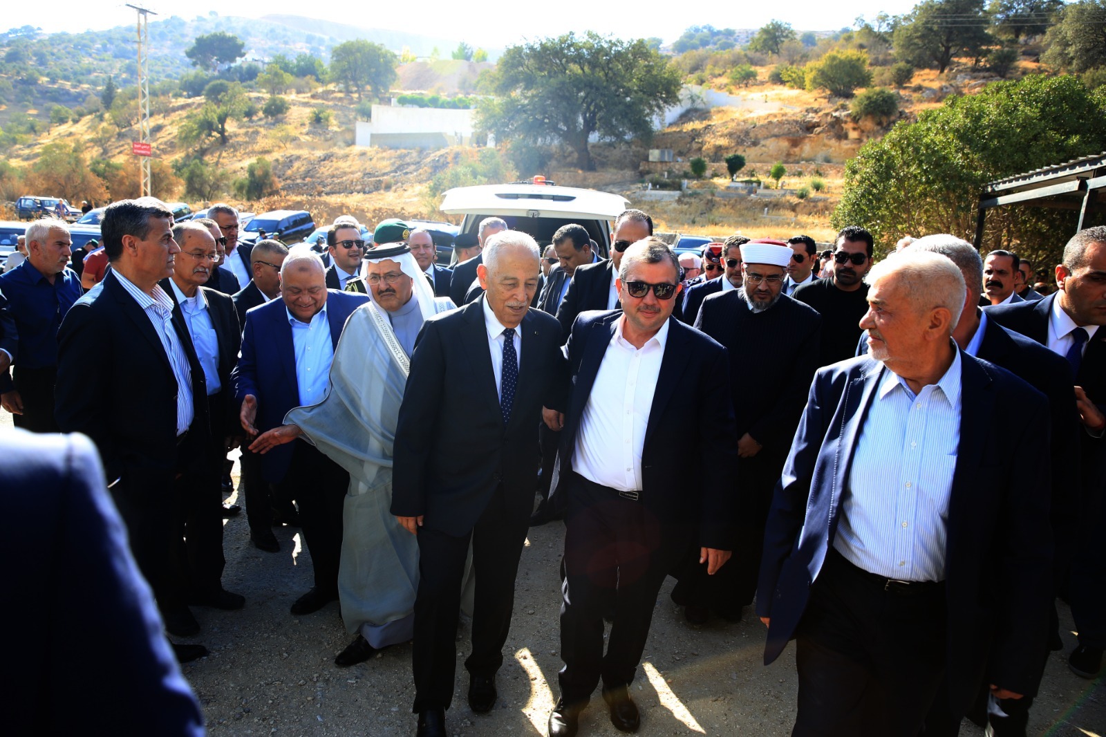 مندوبا عن الملك وولي العهد.. رئيس الديوان الملكي يشارك في تشييع جثمان شقيقة مدير المخابرات العامة