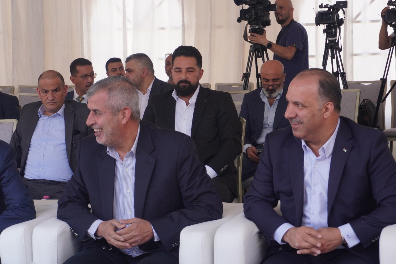 بالفيديو .. افتتاح أول محطة متنقلة لتعبئة الغاز الطبيعي المضغوط في الأردن