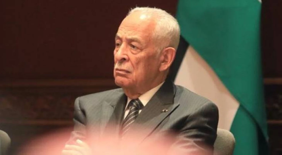 صورة حول : العيسوي ينقل تمنيات الملك وولي العهد بالشفاء لأبو كركي والحمادنة العيسوي ينقل تمنيات الملك وولي العهد بالشفاء لأبو كركي والحمادنة