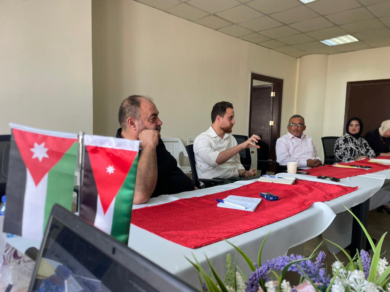 جلستان تدريبيتان حول تطوير العمل الحزبي لمنتسبي الأحزاب