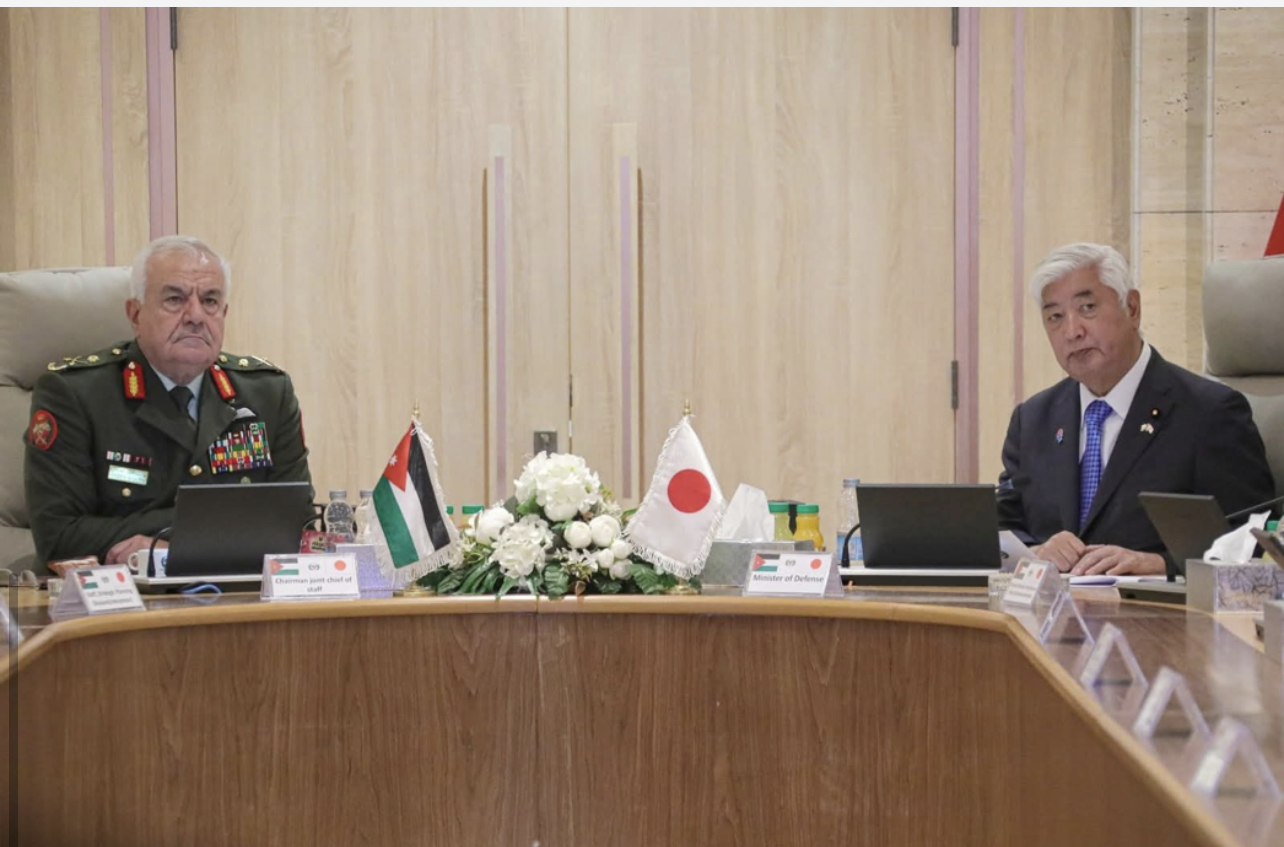 رئيس هيئة الأركان المشتركة يستقبل وزير الدفاع الياباني