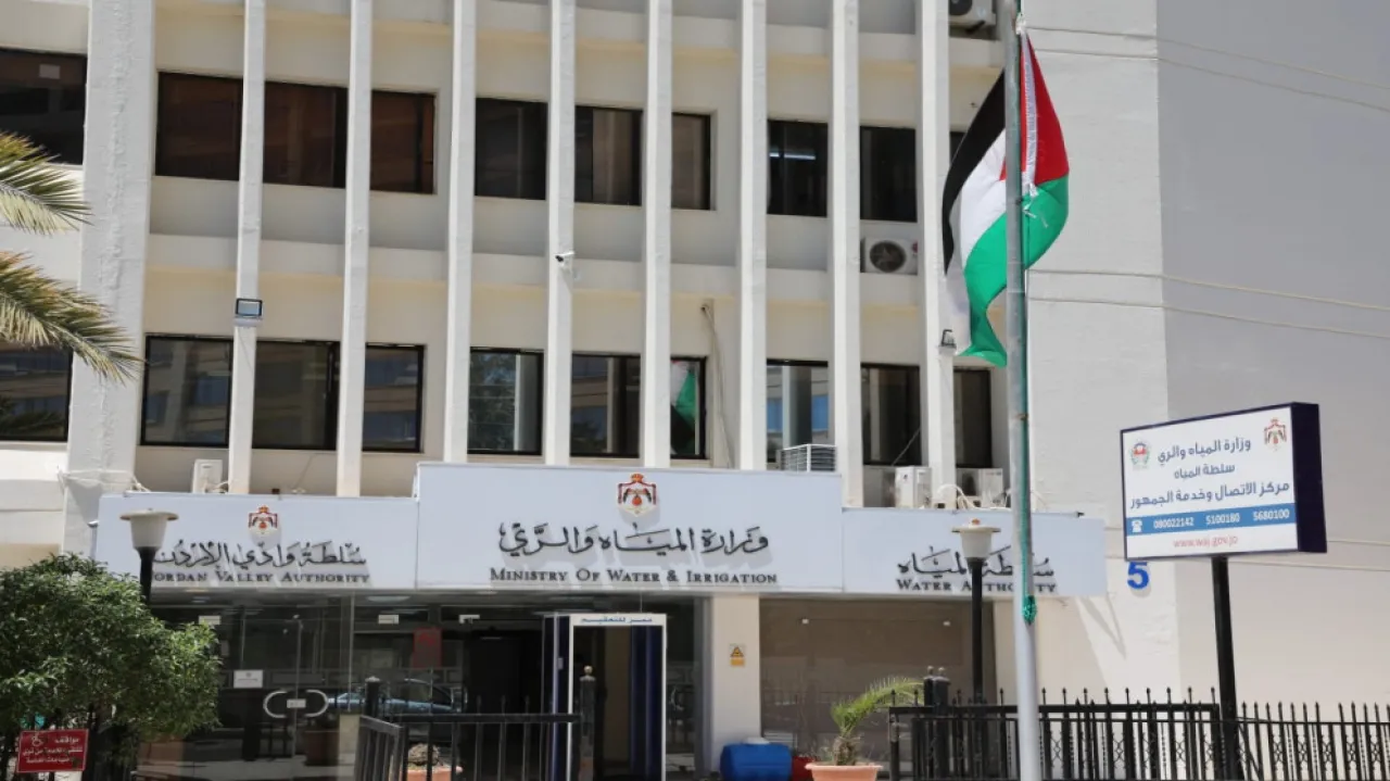 صورة حول : سلطة المياه: الضخ يعود تدريجياً بعد الاعتداء على الديسي سلطة المياه: الضخ يعود تدريجياً بعد الاعتداء على الديسي