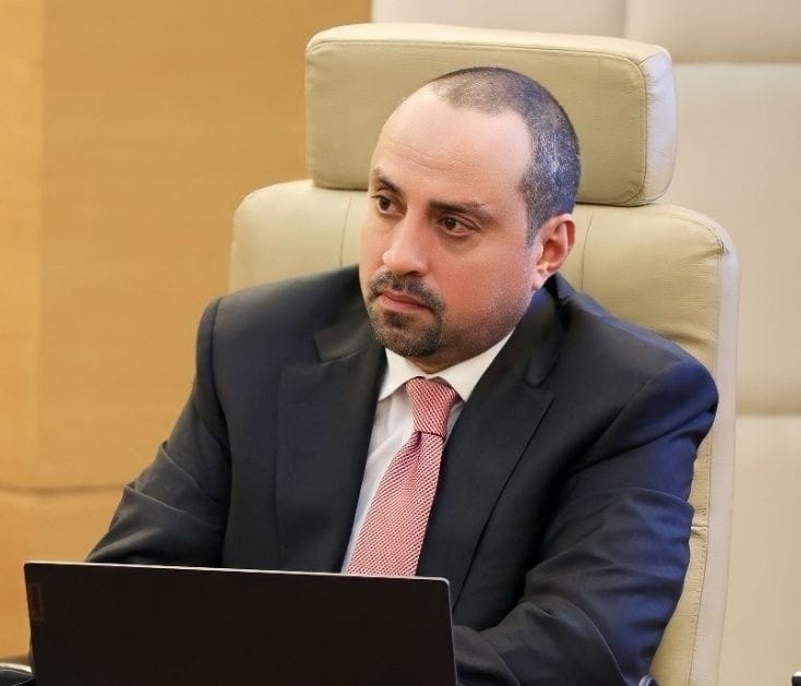 من هو عبد اللطيف النجداوي وزير دولة لشؤون رئاسة الوزراء؟