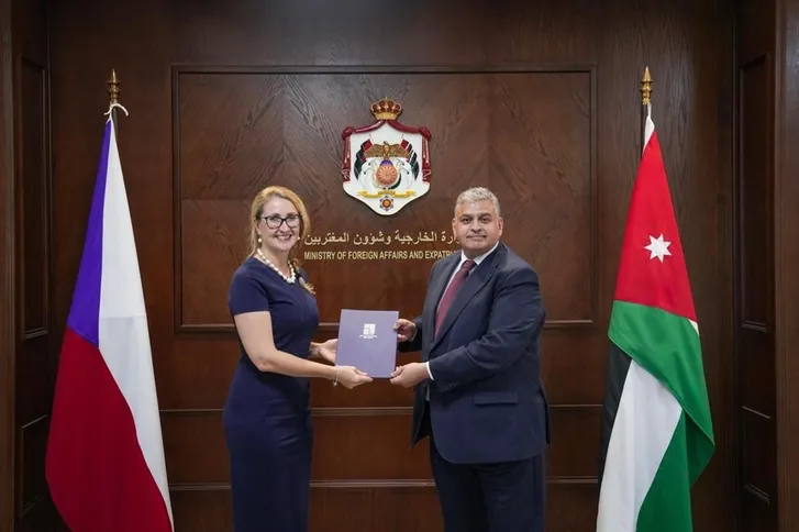 “الخارجية” تتسلم نسخة من أوراق اعتماد السفيرة التشيكية