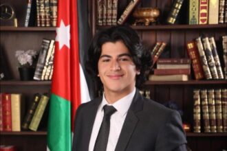 زيد الرواجفة.. مبارك التفوق في الثانوية العامة