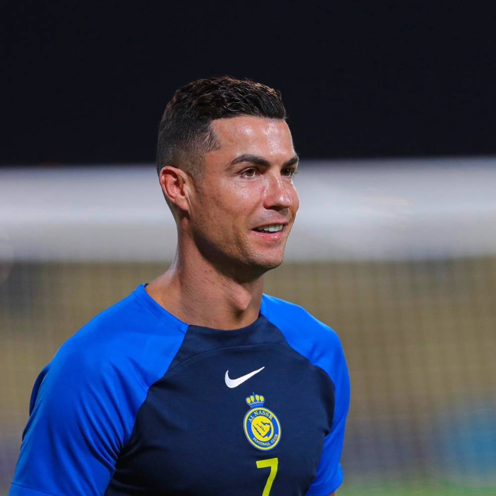 صورة حول : رونالدو يتحرك لحسم صفقة جديدة للنصر ويواصل اتصالاته بصفقات أوروبية رونالدو يتحرك لحسم صفقة جديدة للنصر ويواصل اتصالاته بصفقات أوروبية