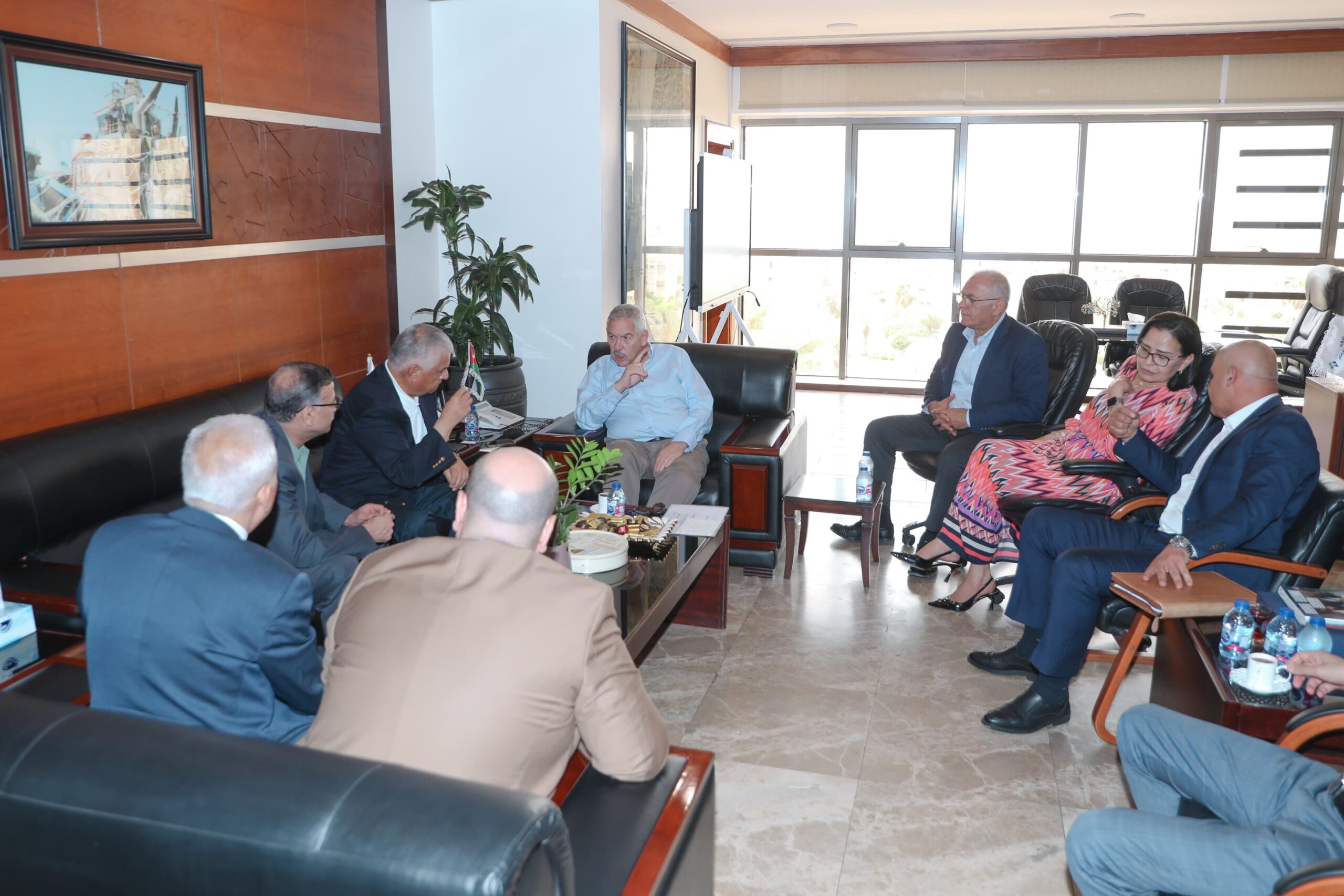 سلطة منطقة العقبة الاقتصادية تبحث مع صندوق استثمار أموال الضمان مشاريع نوعية في قطاعات حيوية