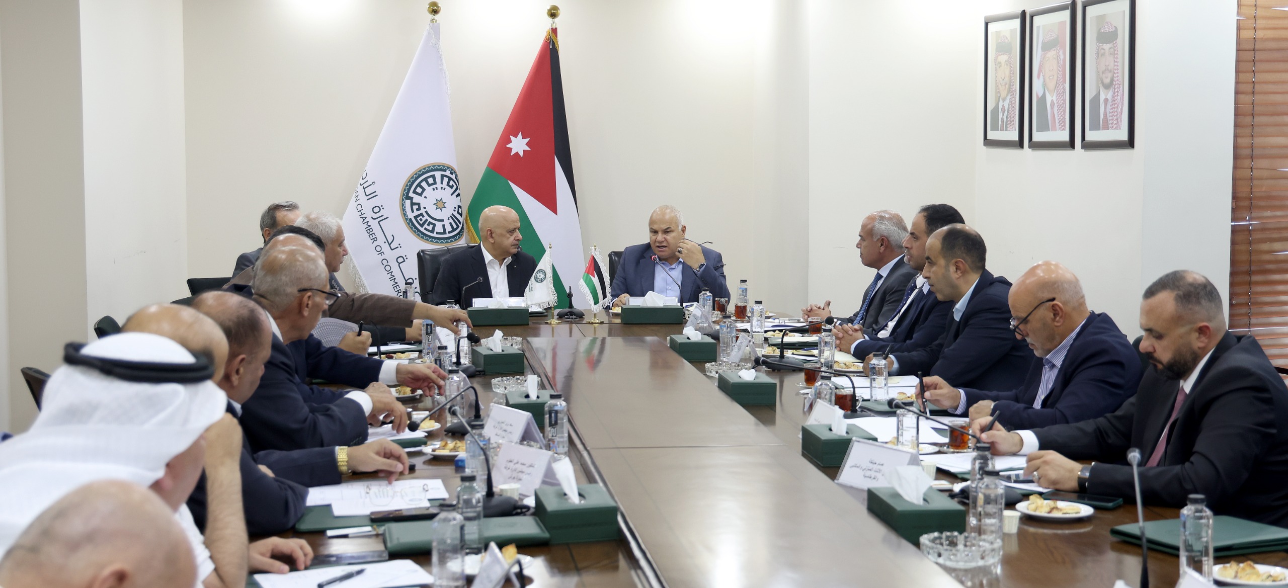 صورة حول : تجارة الأردن تبحث مع وزير العمل تسهيلات استقدام عمالة مقابل تشغيل العمالة المحلية تجارة الأردن تبحث مع وزير العمل تسهيلات استقدام عمالة مقابل تشغيل العمالة المحلية