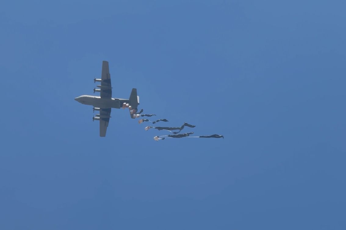 صورة حول : أكثر من 4 آلاف طن من المساعدات الإماراتية التي أنزلت جواً لغزة أكثر من 4 آلاف طن من المساعدات الإماراتية التي أنزلت جواً لغزة