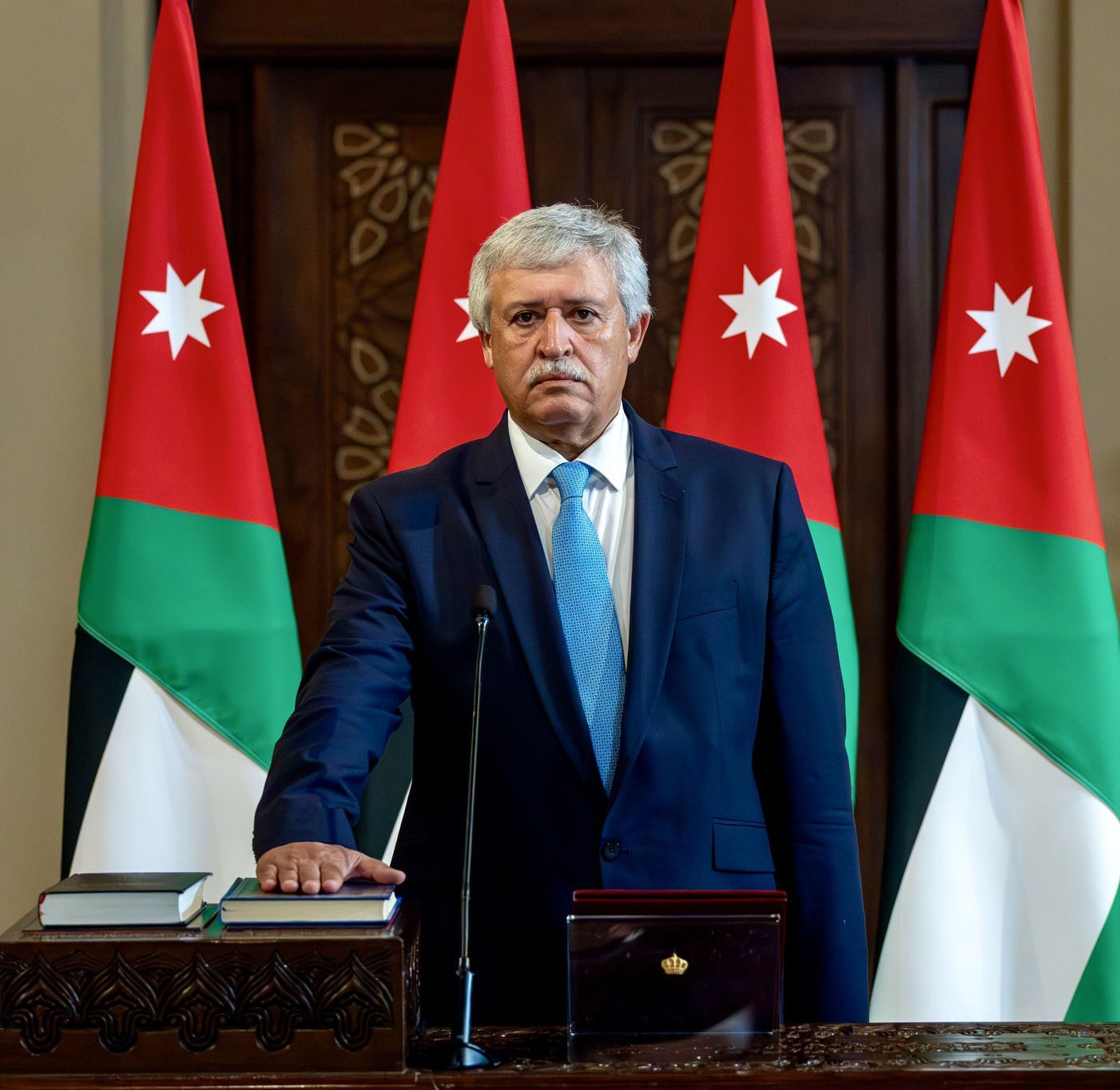 صورة حول : أول نشاط لوزير النقل في أول يوم عمل له أول نشاط لوزير النقل في أول يوم عمل له