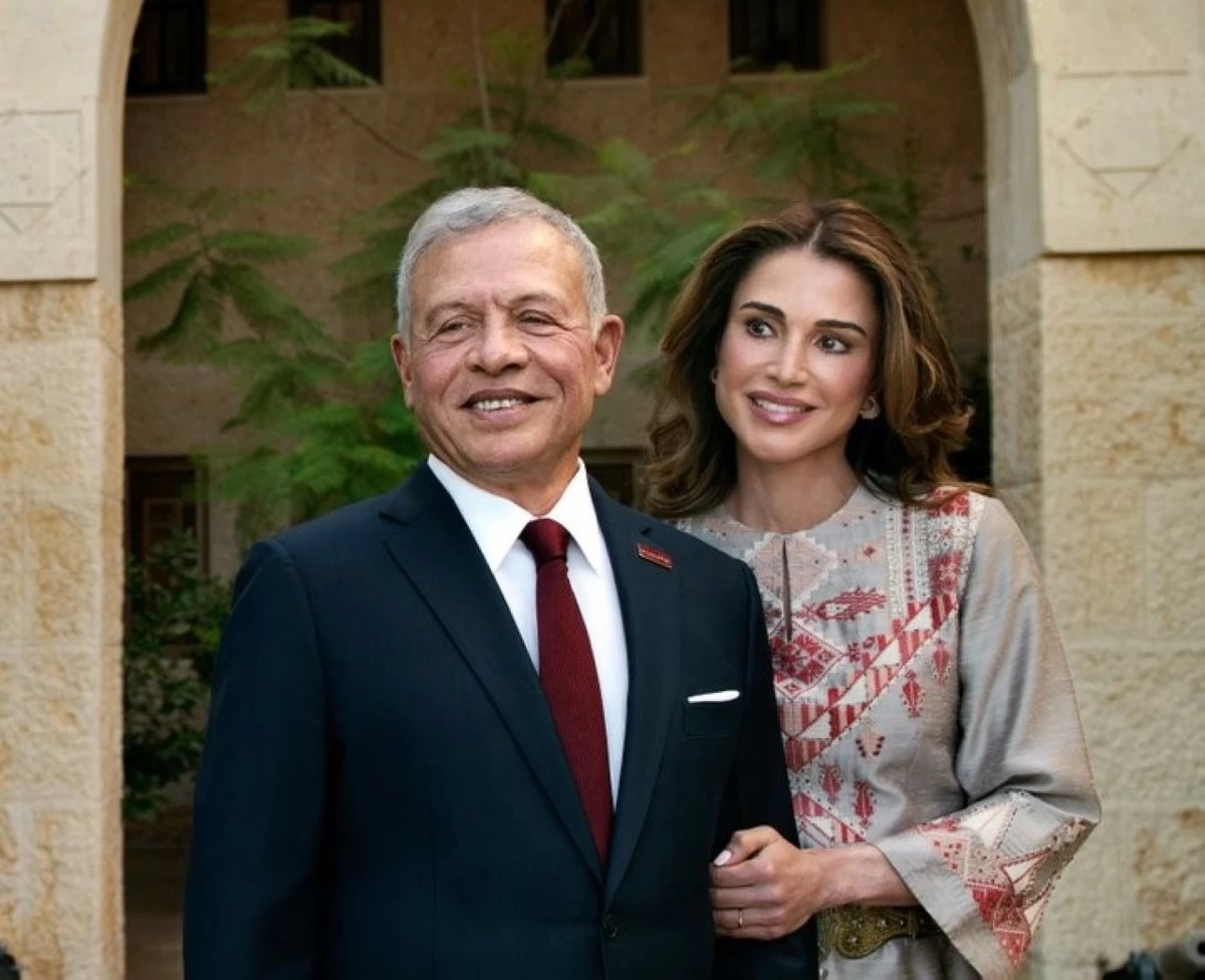 صورة حول : أسرة جامعة عمان الأهلية تهنىء بعيد ميلاد جلالة الملكة رانيا المعظمة أسرة جامعة عمان الأهلية تهنىء بعيد ميلاد جلالة الملكة رانيا المعظمة