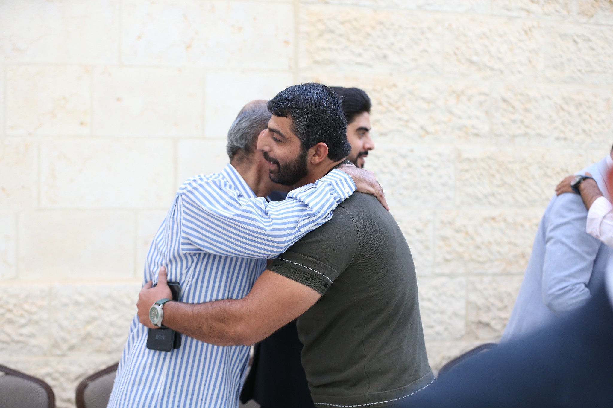 بالصور .. أبناء المرحوم الحاج صالح الهنداوي يحتفلون بزفاف شقيقهم سعد